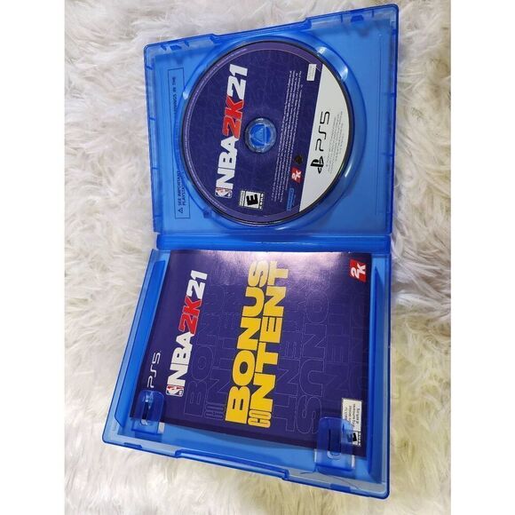 NBA 2K21 PS5 - Picture 2 of 3